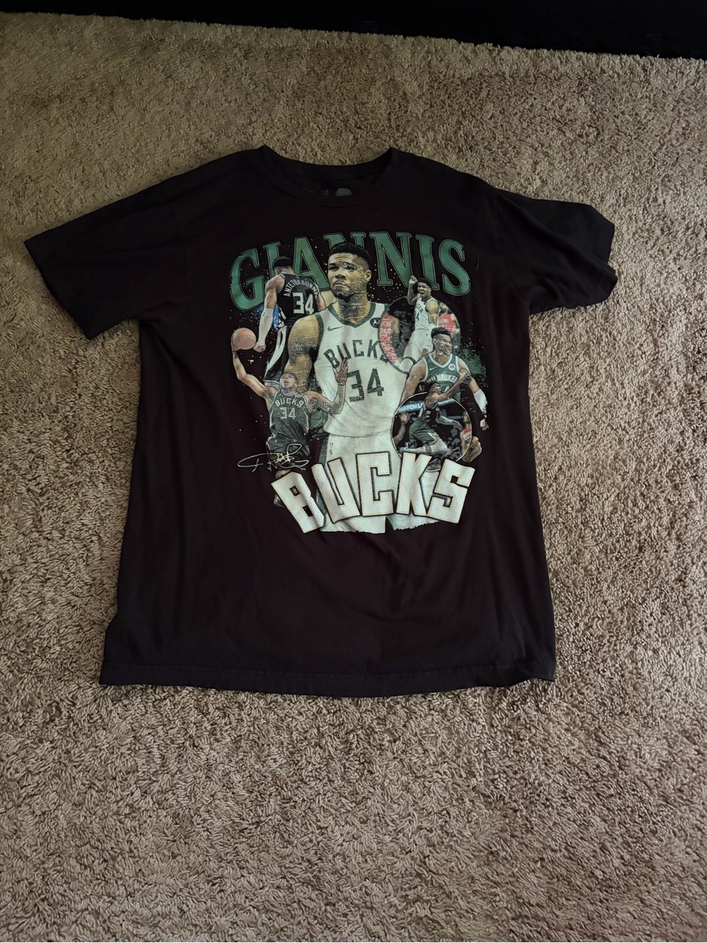 NBA Giannis Bucks Black Graphic Short Sleeve Tee